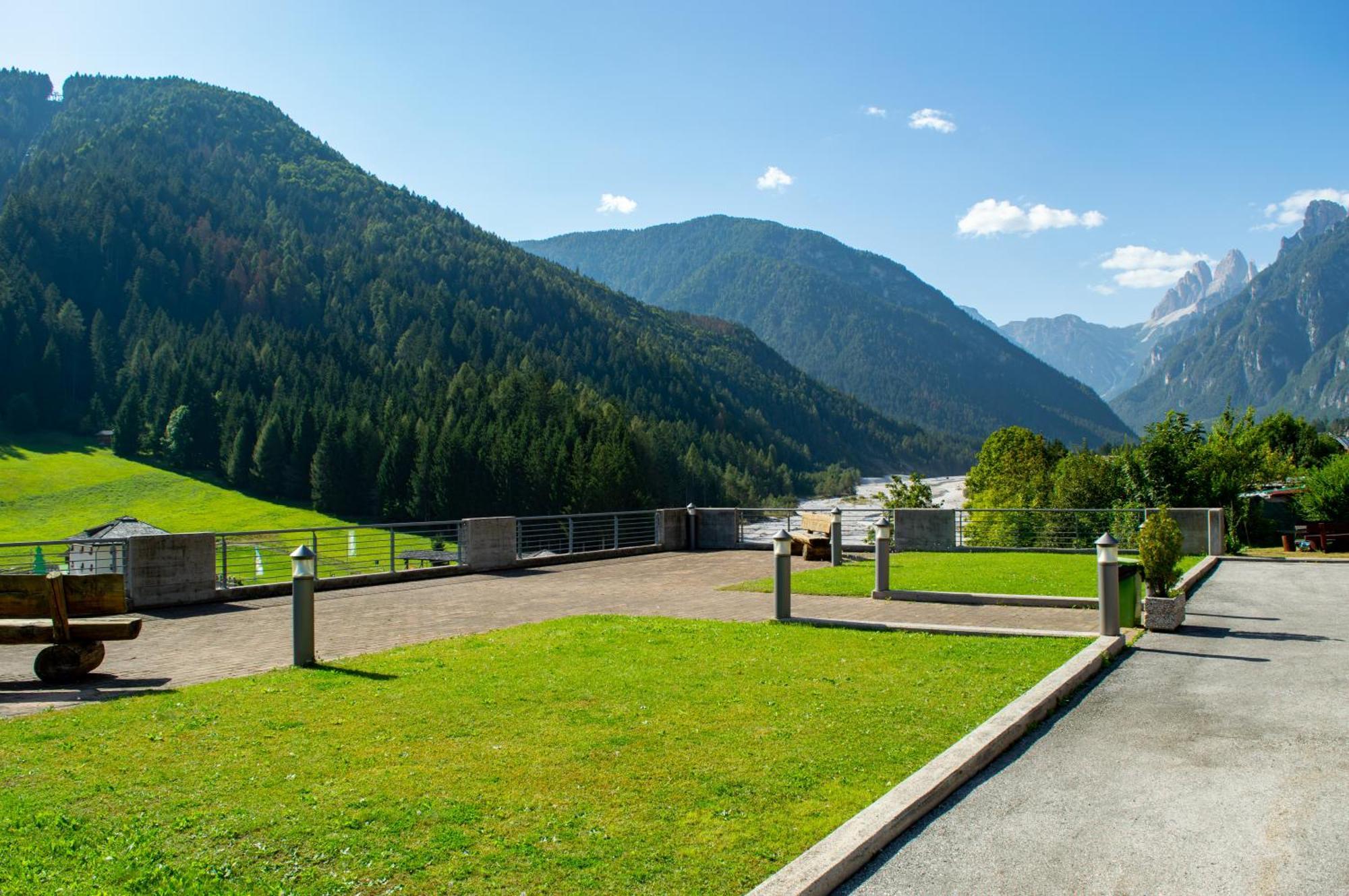 Hotel Serena - Tre Cime Views Auronzo di Cadore Kültér fotó