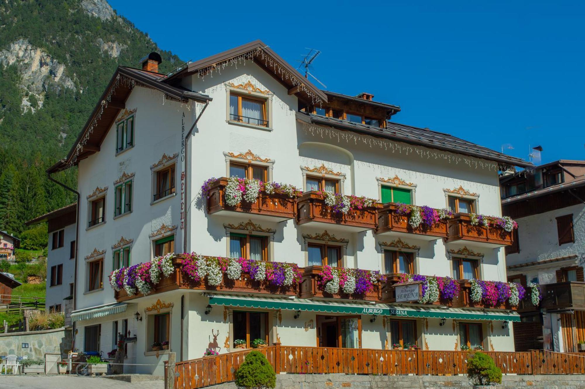 Hotel Serena - Tre Cime Views Auronzo di Cadore Kültér fotó
